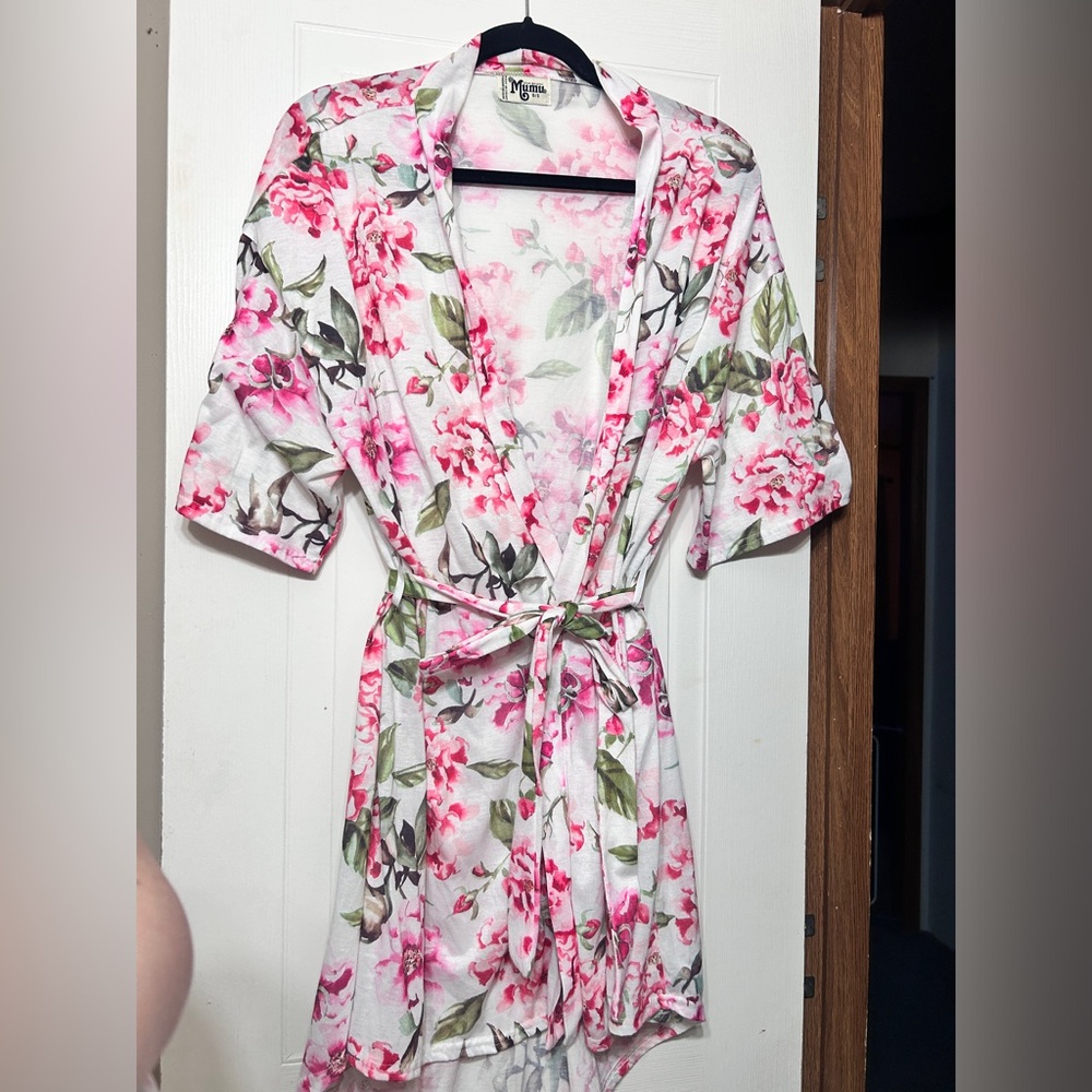 Show me your mumu floral robe